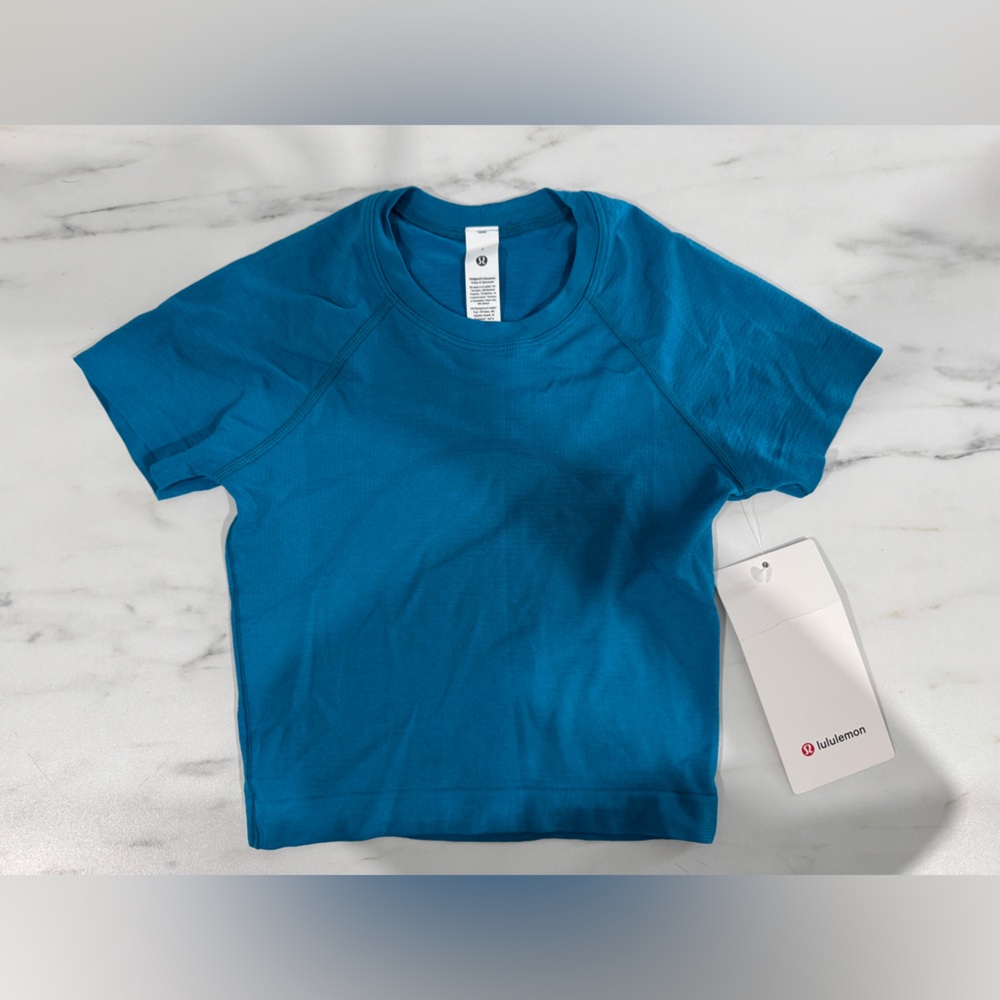 Cropped Swiftly Tech Hawaiian Blue NWT size 2